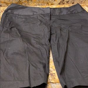 Guess over the knees woman shorts black 28w